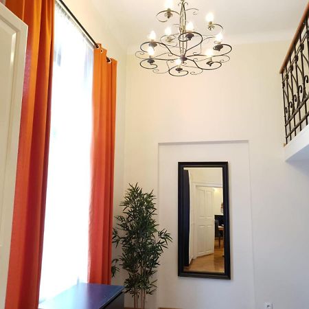Golden Apartments With Lift - Old Town Краків Екстер'єр фото