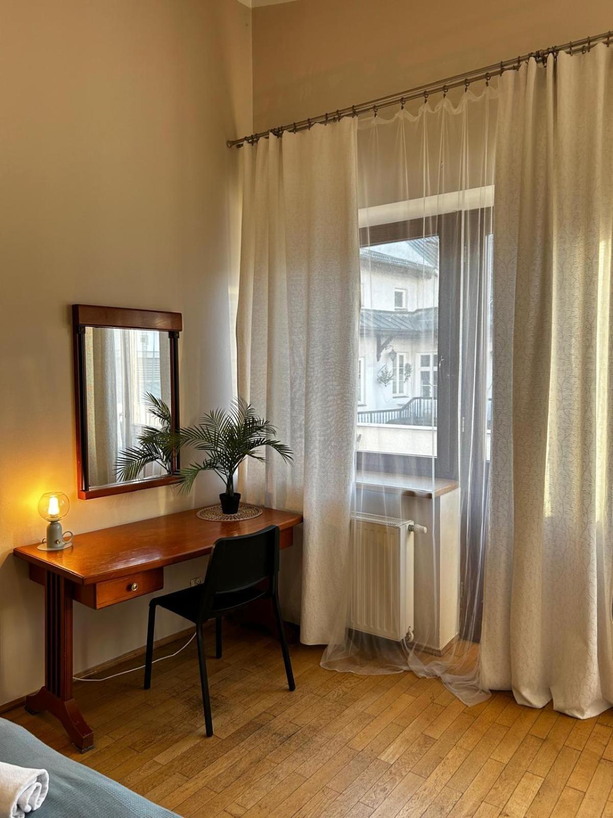 Golden Apartments With Lift - Old Town Краків Екстер'єр фото